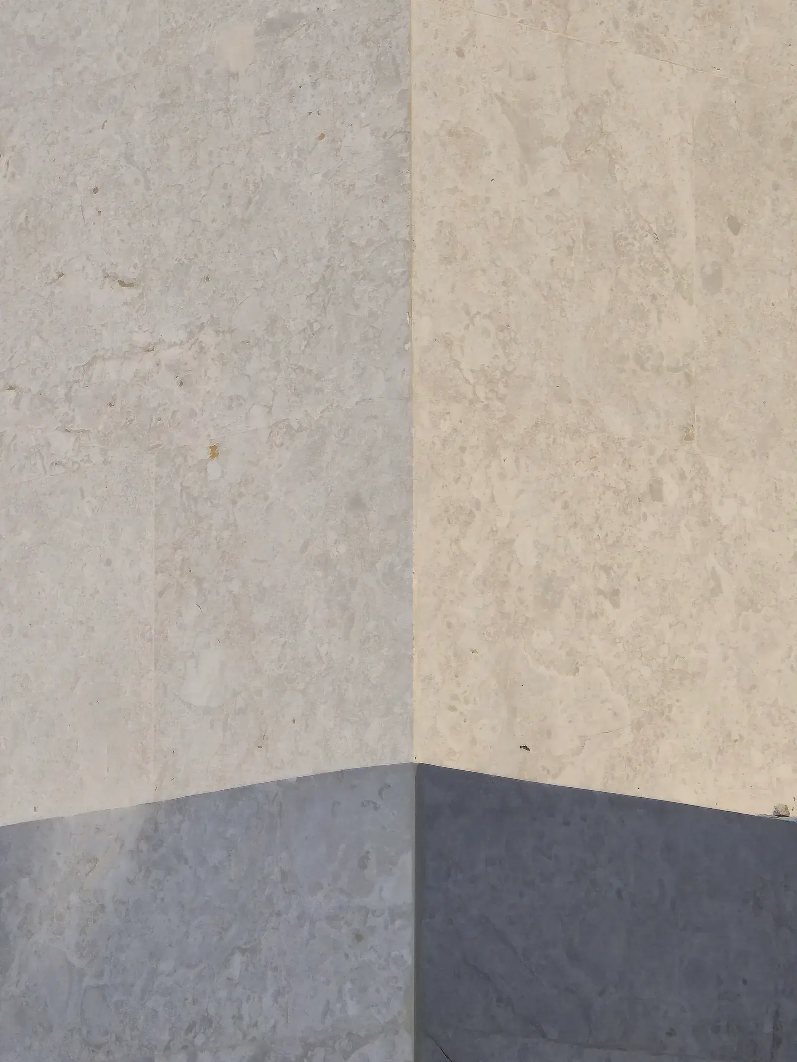 White Omani Stone Villa Facade — Al Wakrah — photo 10