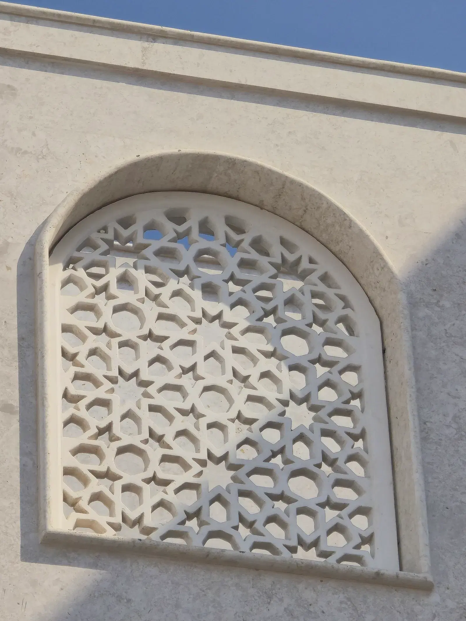 White Omani Stone Villa Facade — Al Wakrah — photo 14