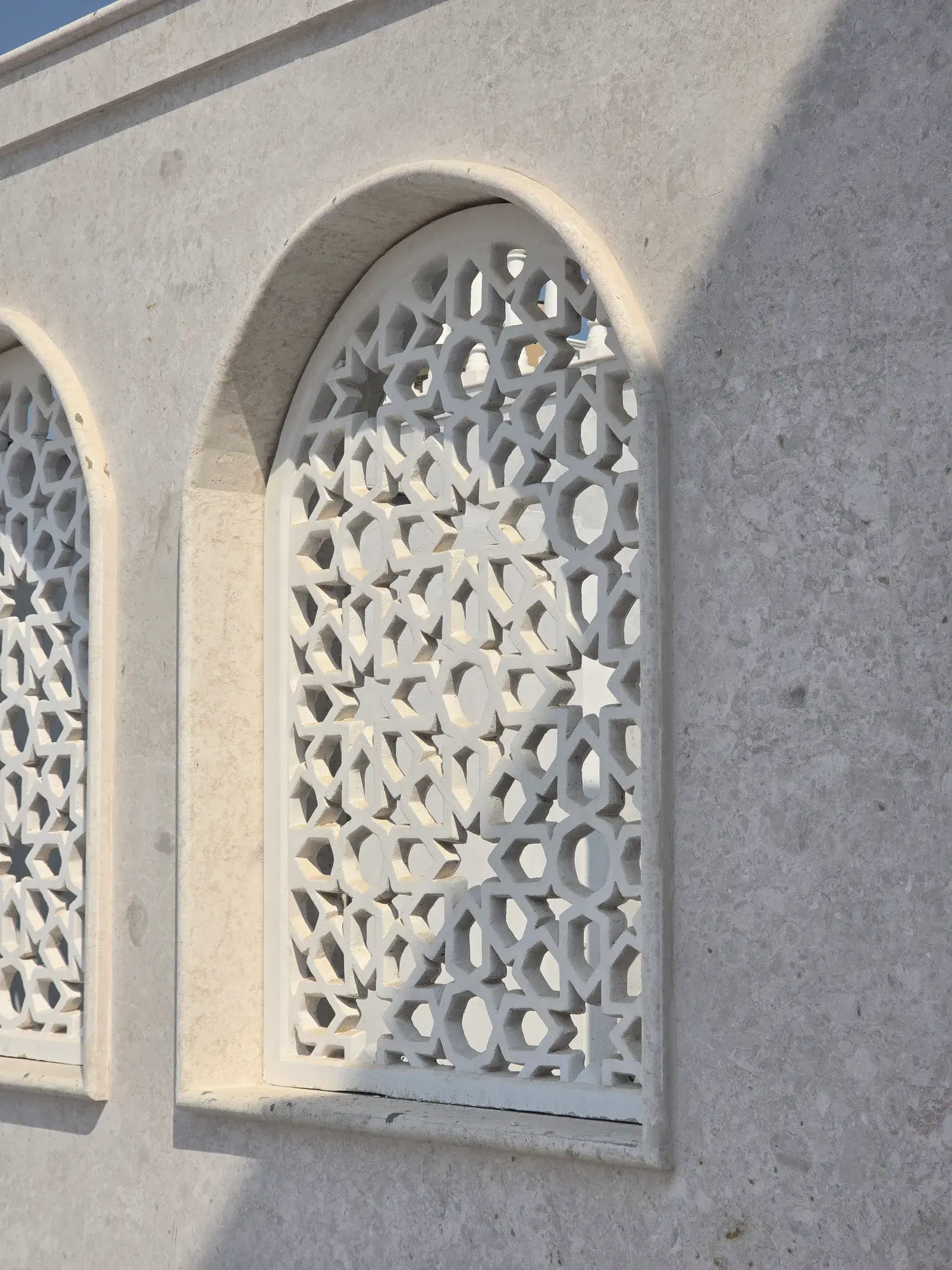 White Omani Stone Villa Facade — Al Wakrah — photo 18