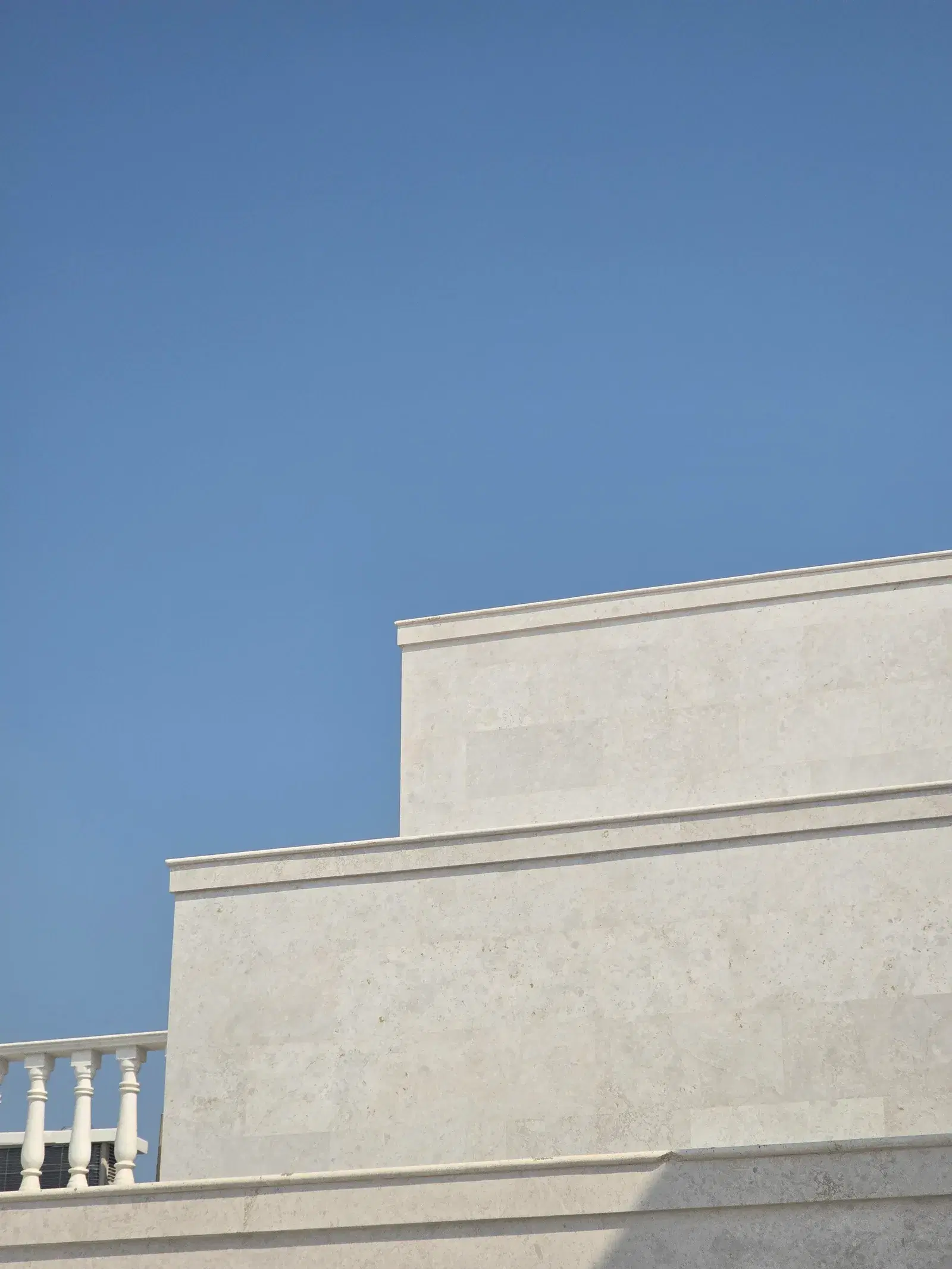 White Omani Stone Villa Facade — Al Wakrah — photo 19