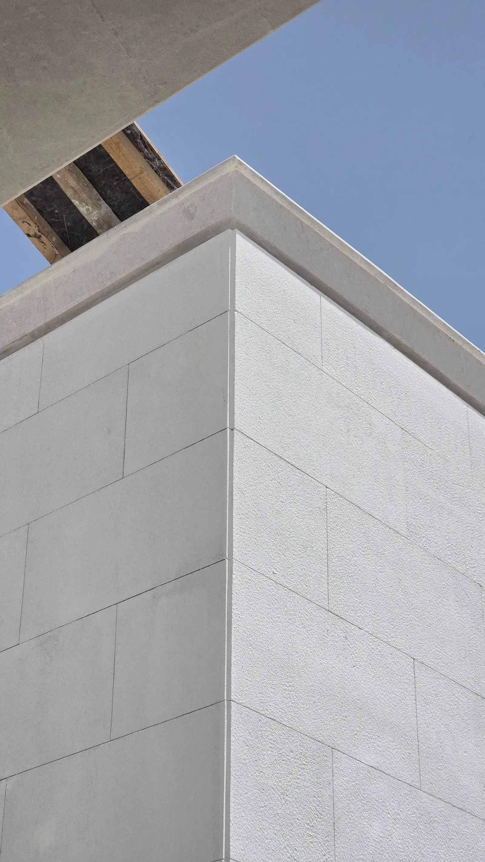 White Omani Stone Facade — Lusail (Qetaifan) — photo 10