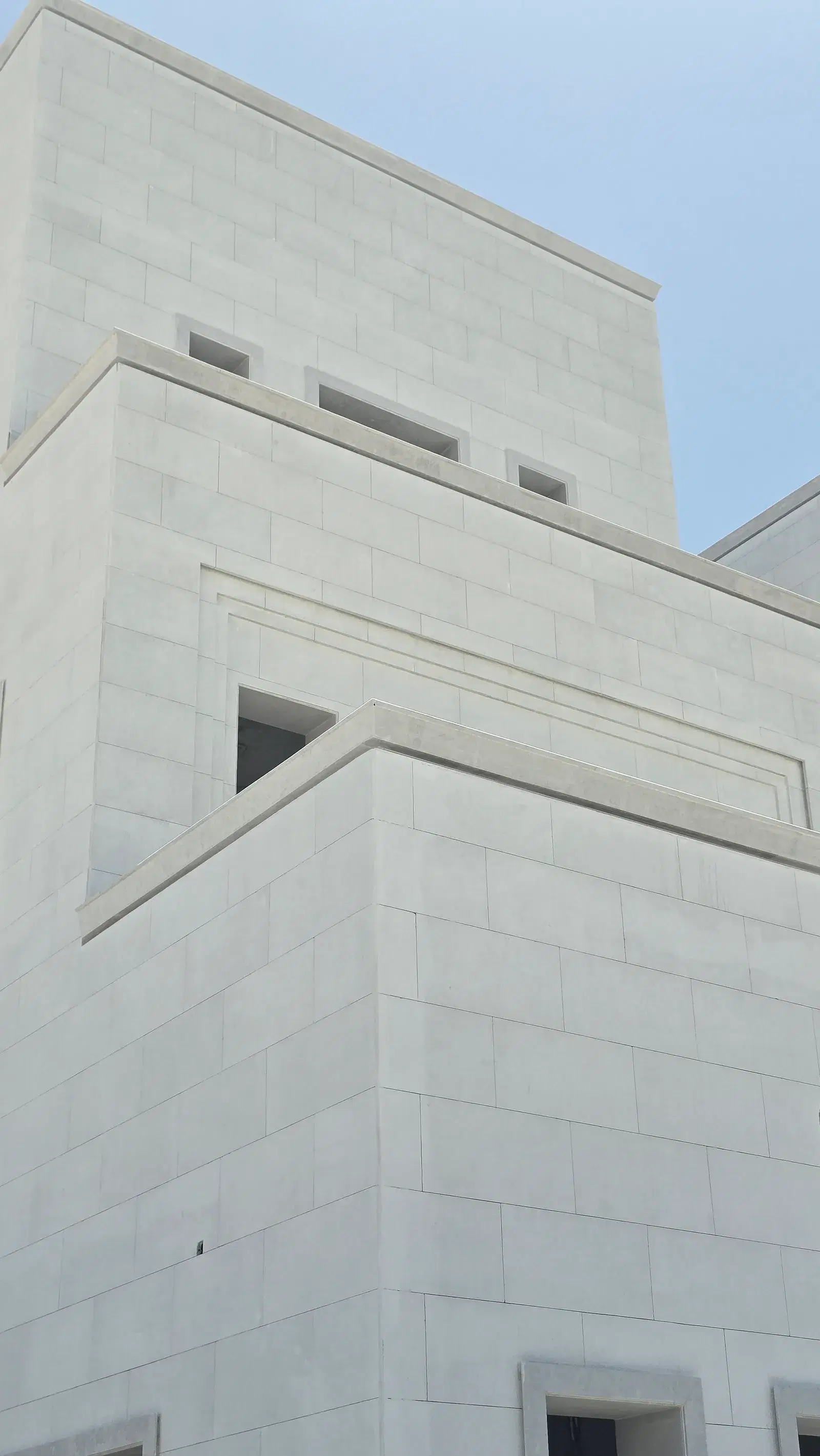 White Omani Stone Facade — Lusail (Qetaifan) — photo 31