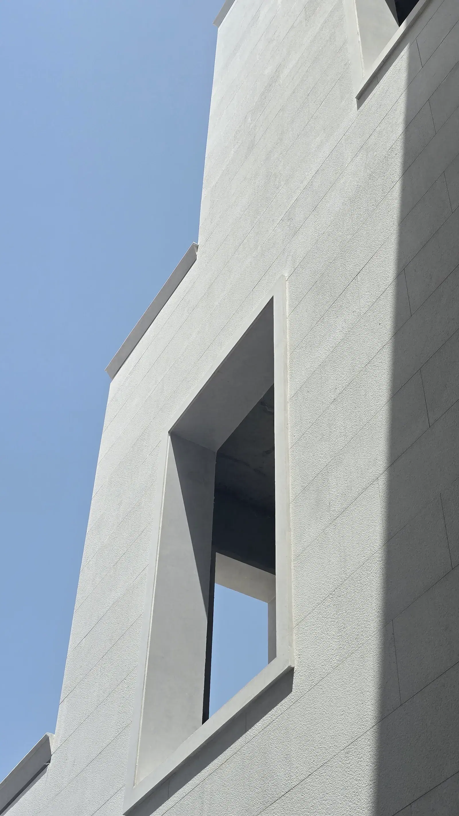 White Omani Stone Facade — Lusail (Qetaifan) — photo 5