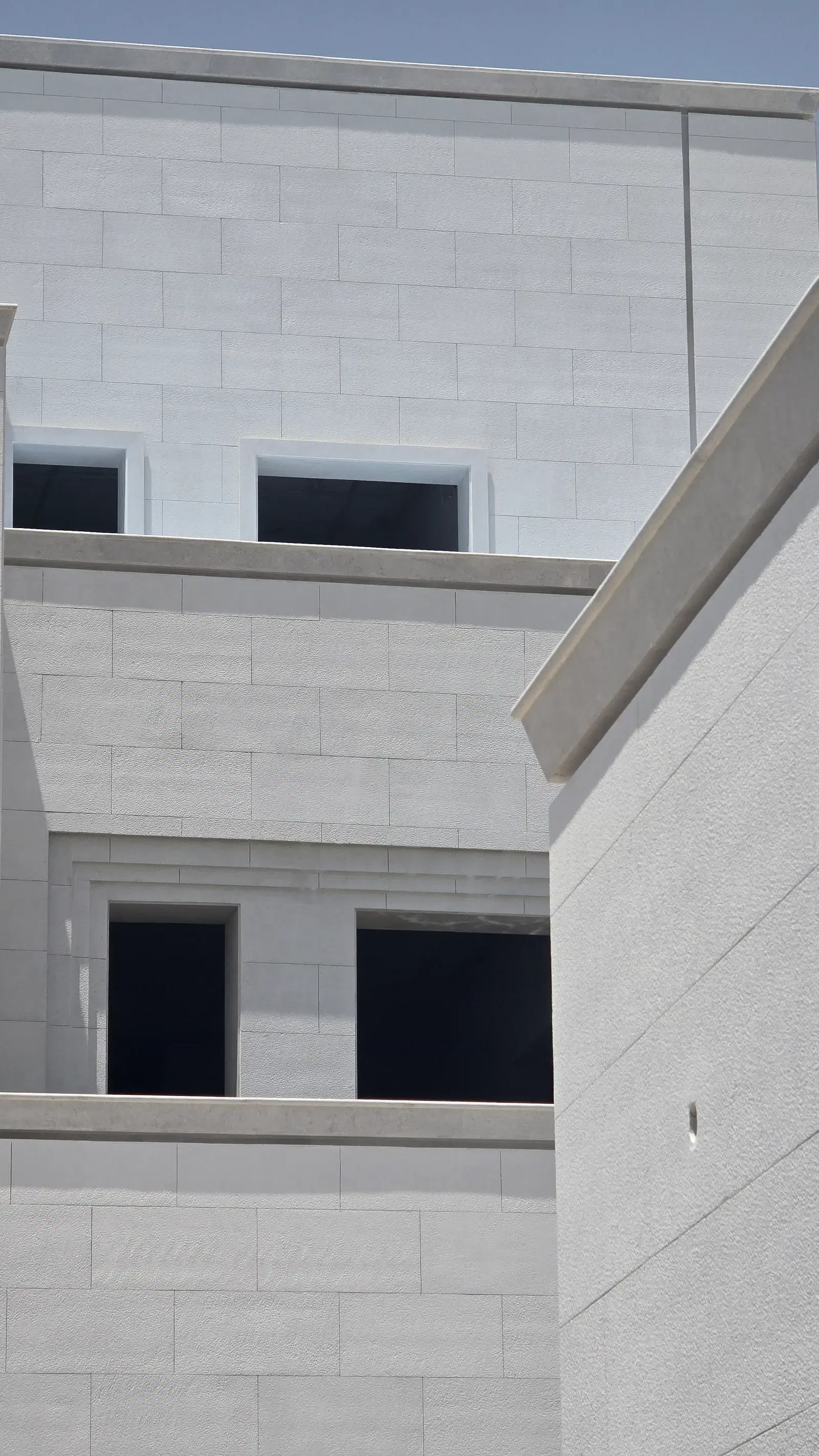 White Omani Stone Facade — Lusail (Qetaifan) — photo 61