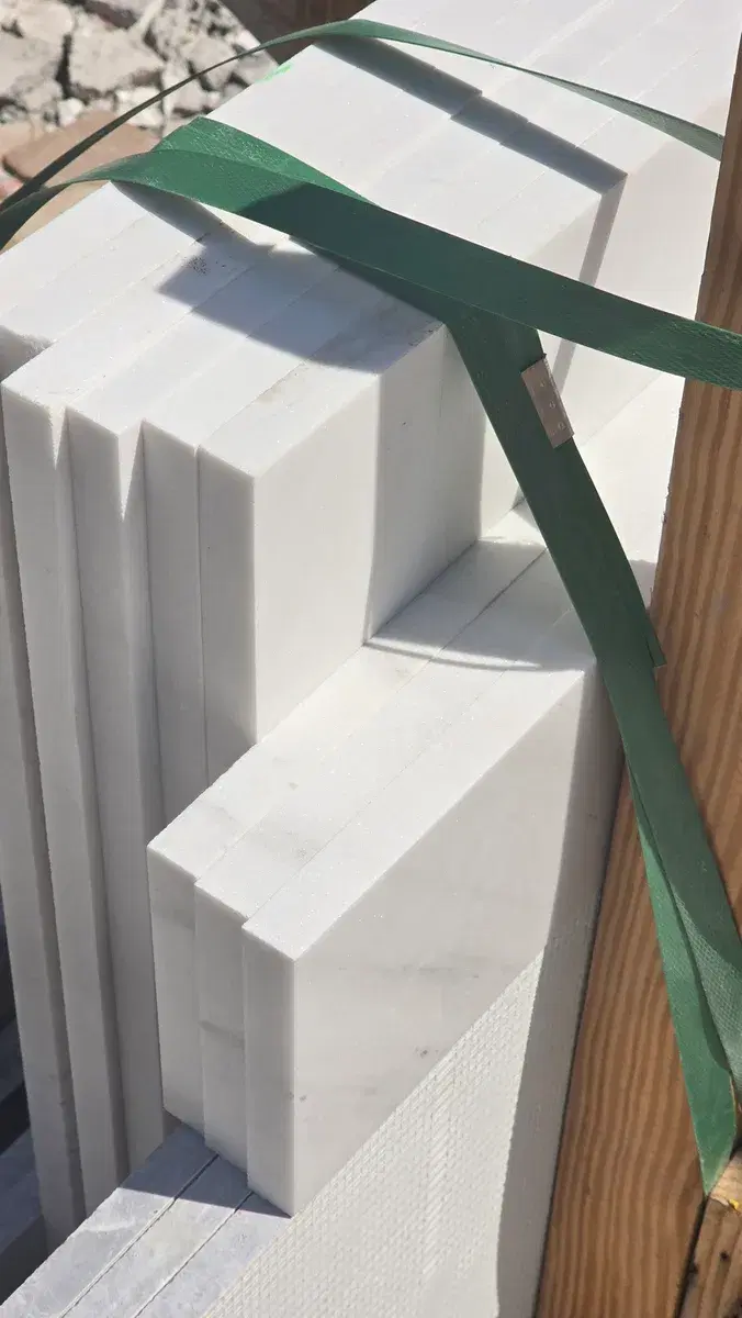 Modern White Omani Stone Villa Facade — Al Wakrah — photo 12